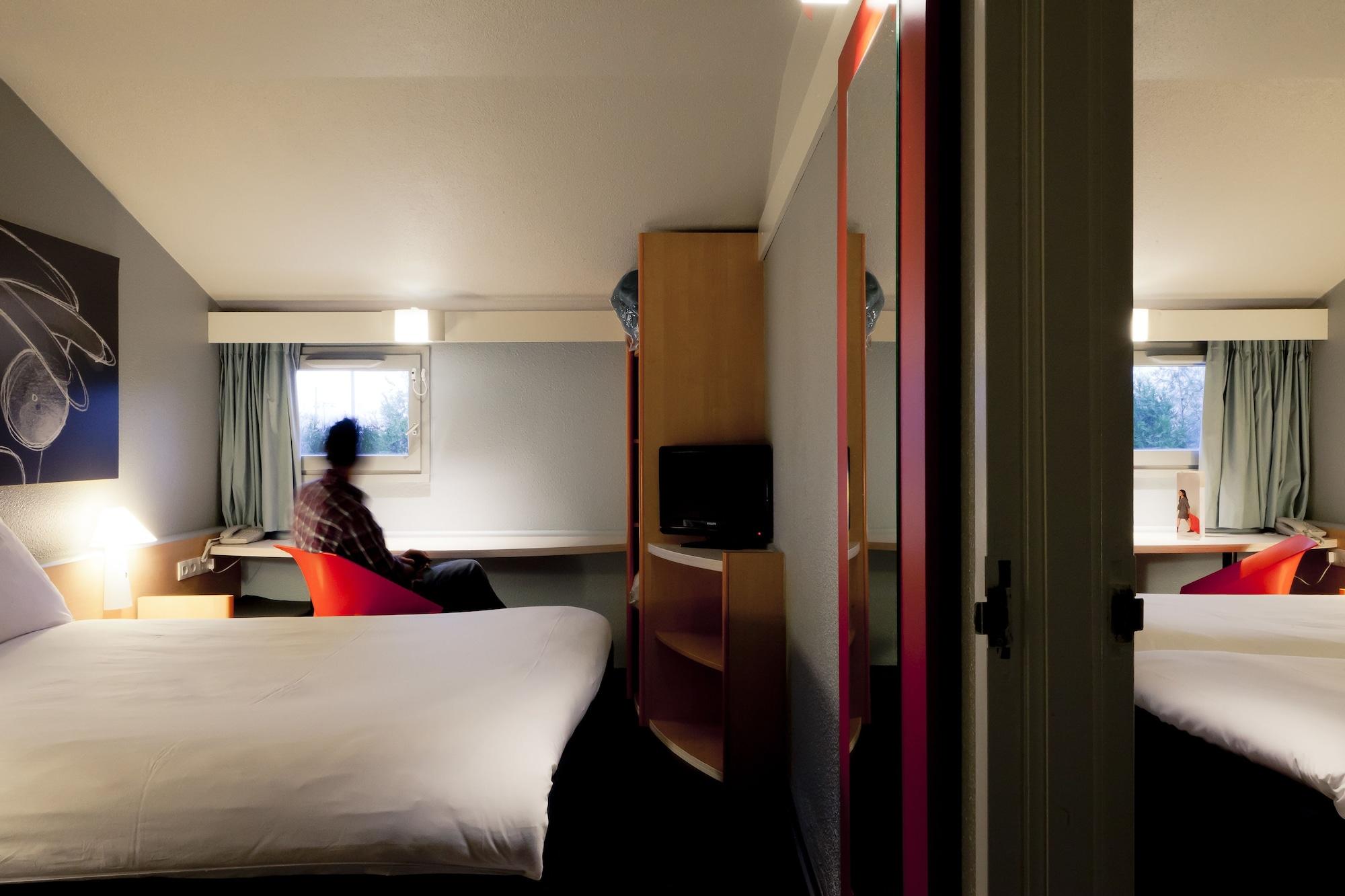 Ibis Lyon Nord Hotel