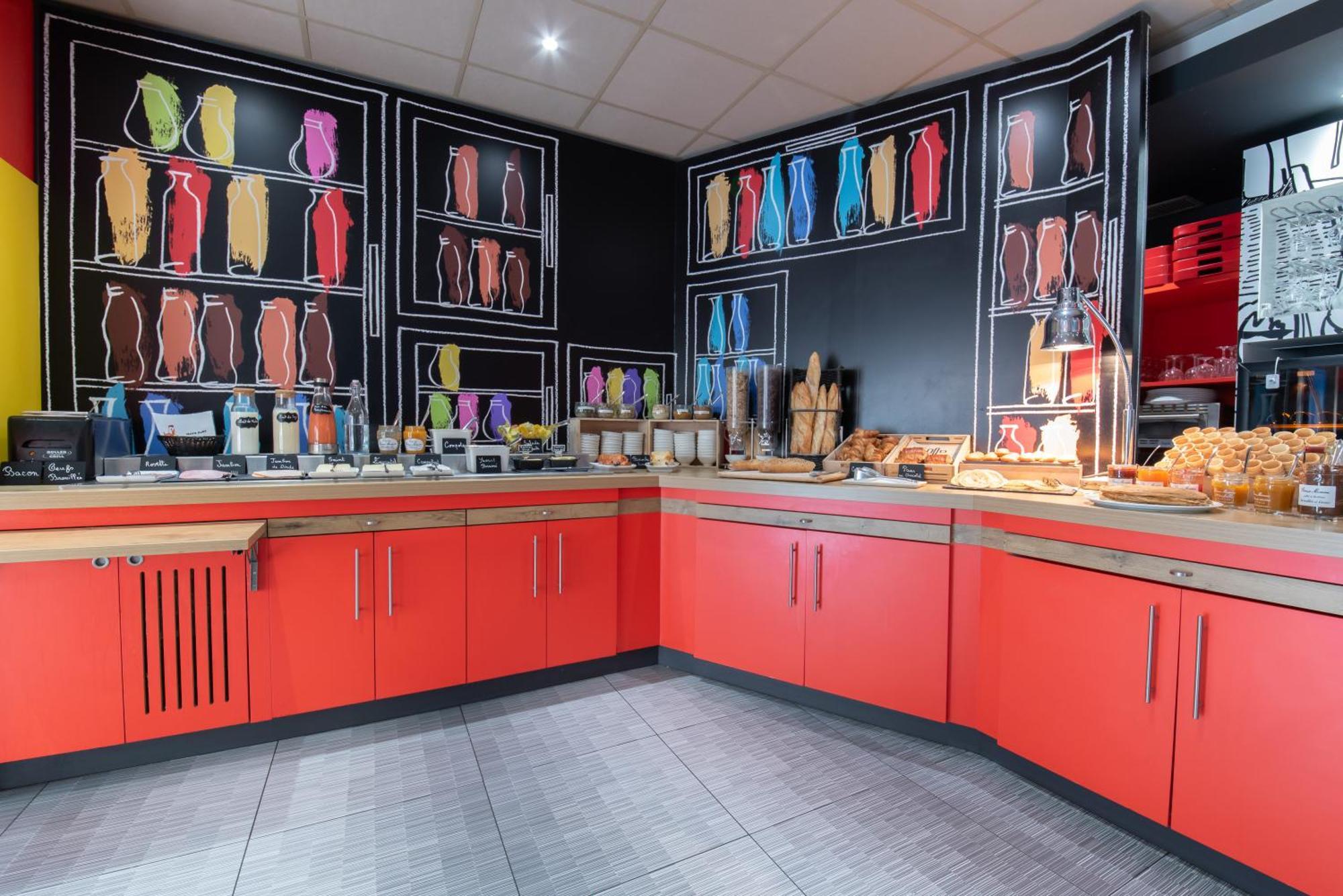 Ibis Lyon Nord Hotel 3*
